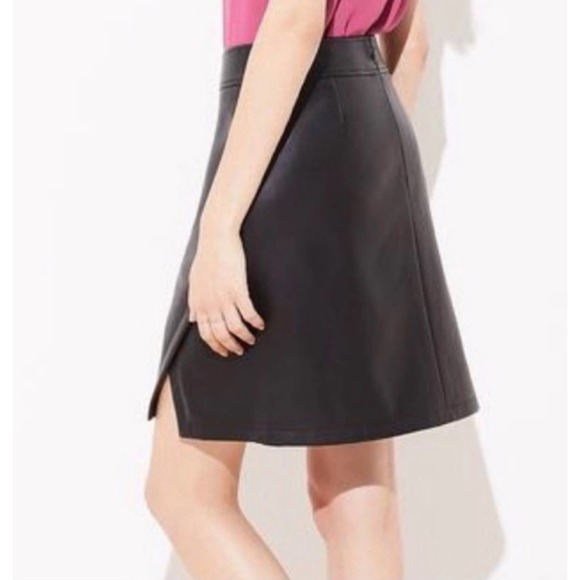 LOFT | FAUX WRAP FAUX LEATHER ASYMMETRICAL BLACK SKIRT WOMEN'S SIZE 8P - Picture 3 of 17